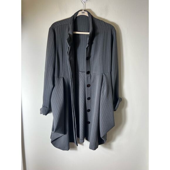 Grey and Black knee length button up duster with matching waist tie - Picture 1 of 2
